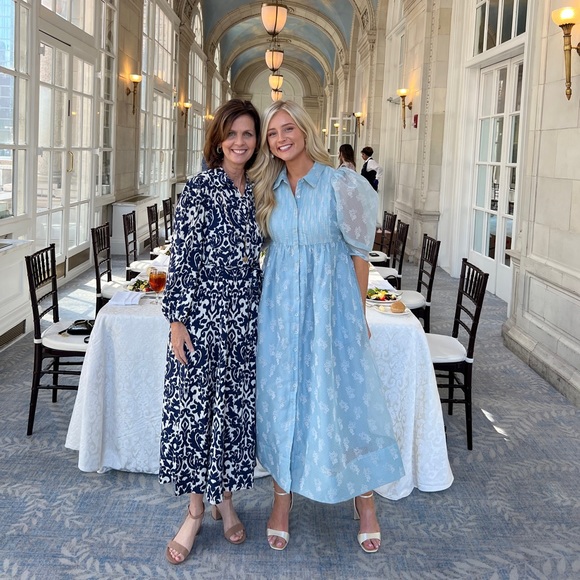 Bytimo from Nordstrom Organza puff sleeve midi dress great for a bridal shower - Picture 4 of 10